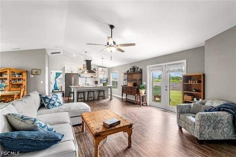 5013 Dania Cir, Labelle FL - photo 23 of 47