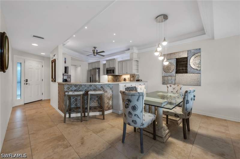 2 bedroom Condominium at 504 La Peninsula Blvd 504, La Peninsula, Naples — photo 5