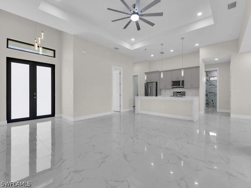 4 bedroom SingleFamilyResidence at 503 Lincoln Blvd, Lehigh Acres, Lehigh Acres — photo 4