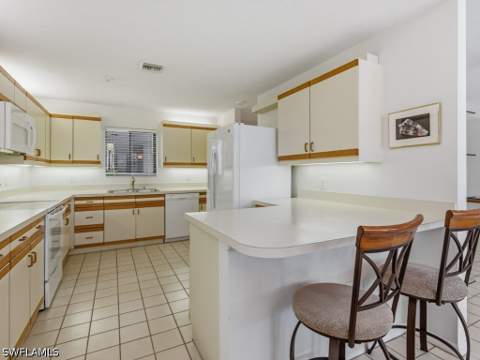82 Cypress View Dr, Naples FL - photo 10 of 38