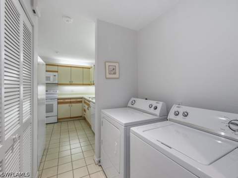 82 Cypress View Dr, Naples FL - photo 17 of 38