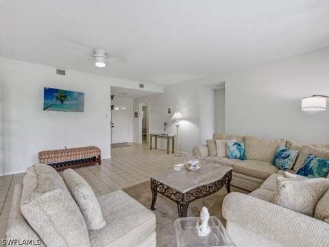 82 Cypress View Dr, Naples FL - photo 18 of 38