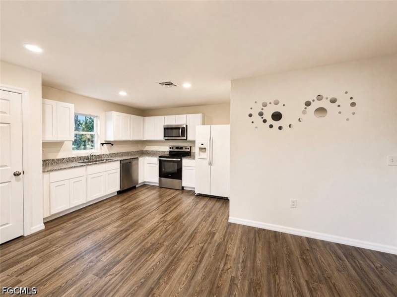 3 bedroom SingleFamilyResidence at 936 Panda Dr, Lehigh Acres, Lehigh Acres — photo 3