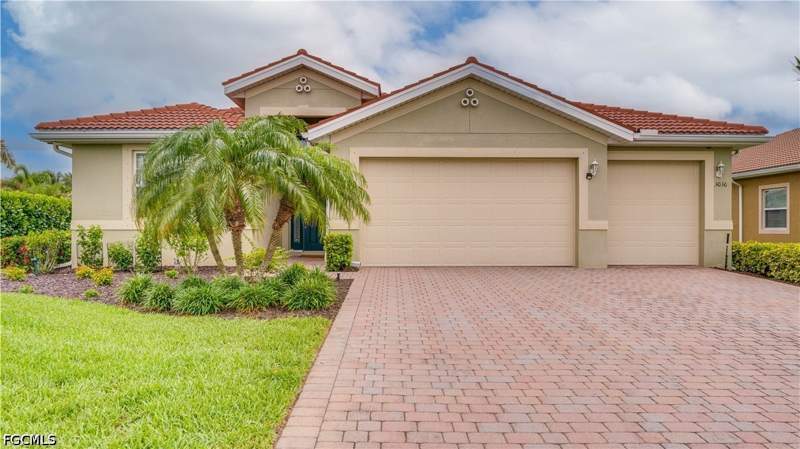 3 bedroom SingleFamilyResidence at 3036 Sunset Pointe Cir, Sunset Pointe, Cape Coral — photo 2