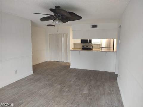 5311 Summerlin Rd 1109, Fort Myers FL - photo 6 of 9