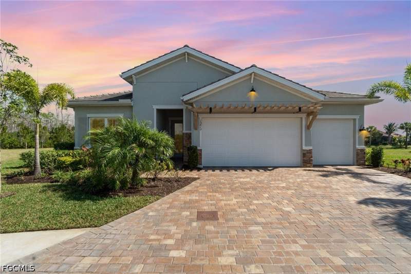 3 bedroom SingleFamilyResidence at 16813 Bay Island Ct, Seasons At Bonita, Bonita Springs — photo 2