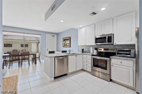 6112 Towncenter Cir, Naples FL - photo 10 of 46