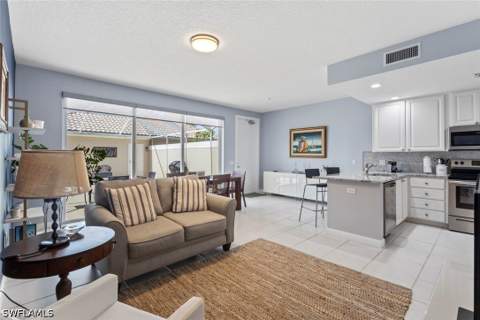6112 Towncenter Cir, Naples FL - photo 14 of 46