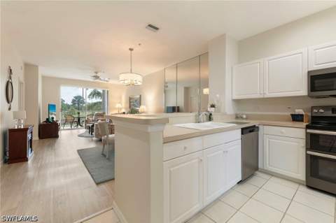 8247 Parkstone Pl 206, Naples FL - photo 8 of 35