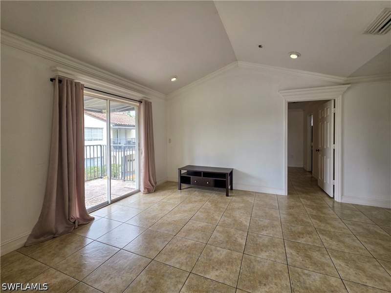 3 bedroom Condominium at 3407 Winkler Ave 304, Renaissance Village, Fort Myers — photo 4