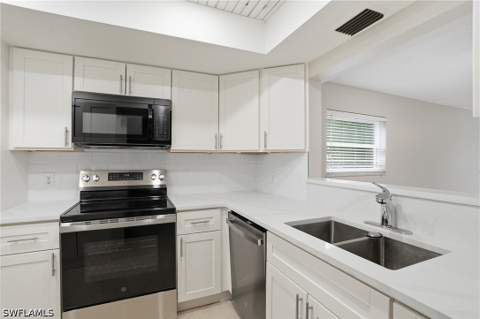 3150 Binnacle Dr 106, Naples FL - photo 11 of 27