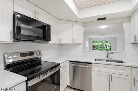 3150 Binnacle Dr 106, Naples FL - photo 9 of 27