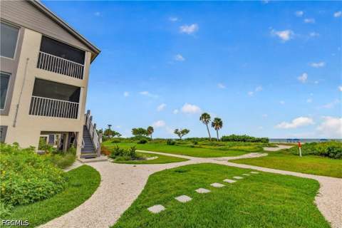 2255 W Gulf Dr 127, Sanibel FL - photo 24 of 32
