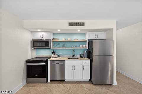 2255 W Gulf Dr 127, Sanibel FL - photo 9 of 32