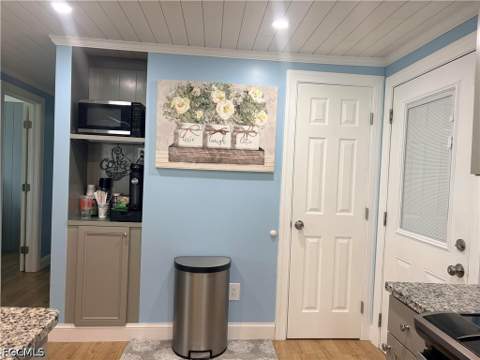 2781 Indianwood Dr, North Fort Myers FL - photo 17 of 44