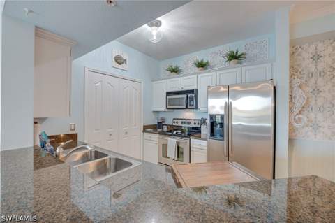 12940 Positano Cir 304, Naples FL - photo 6 of 22