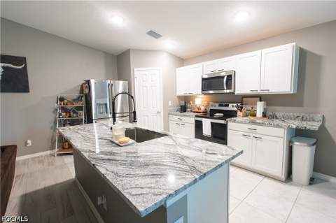 3715 Teakwood St, Fort Myers FL - photo 7 of 22