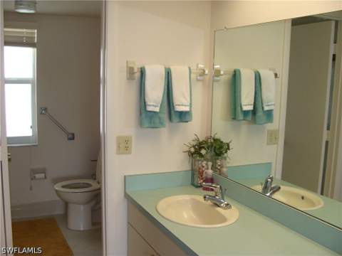 135 Quails Nest Rd 4, Naples FL - photo 15 of 39