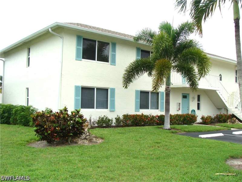 2 bedroom Condominium at 135 Quails Nest Rd 4, Glades Country Club, Naples — photo 3