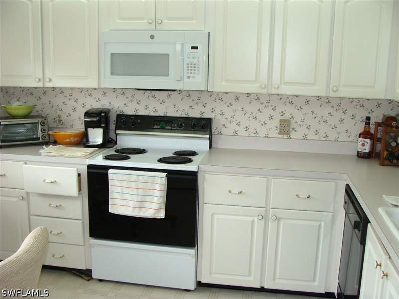 2 bedroom Condominium at 135 Quails Nest Rd 4, Glades Country Club, Naples — photo 4
