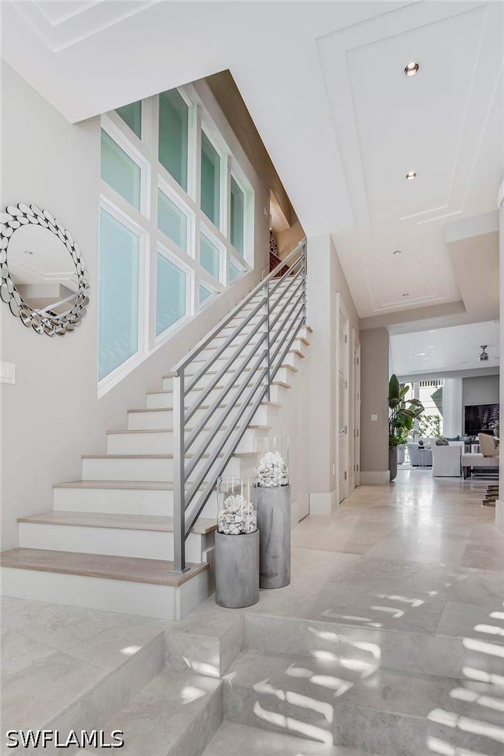 3 bedroom SingleFamilyResidence at 32 6th St S, Olde Naples, Naples — photo 4