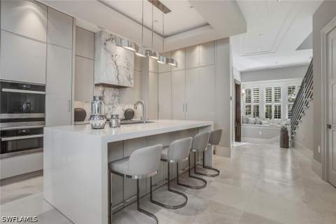 32 6th St S, Naples FL - photo 9 of 37