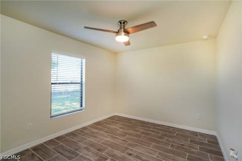 911 NE 9th St, Cape Coral FL - photo 9 of 15