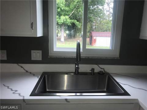 323 Ohio Rd, Lehigh Acres FL - photo 12 of 20