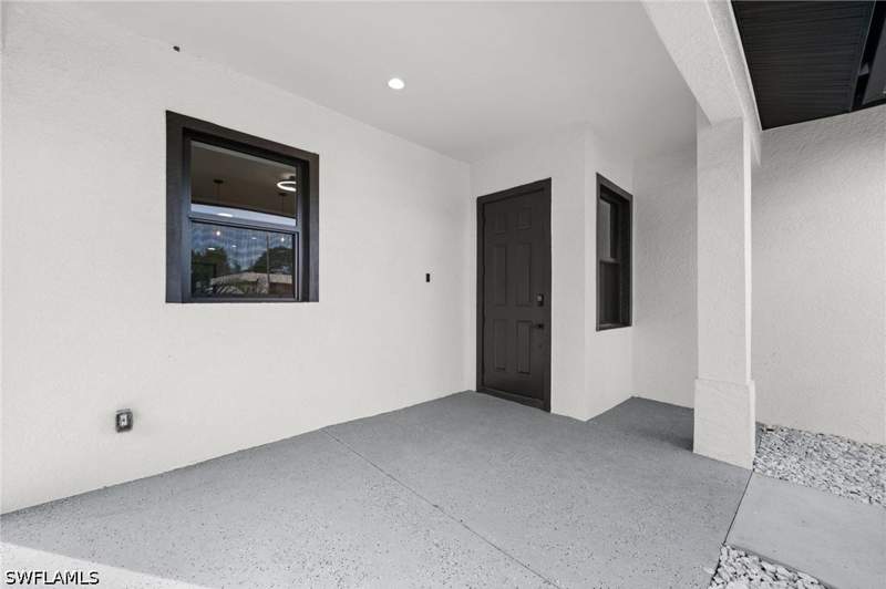 3 bedroom SingleFamilyResidence at 1916 Jefferson Ave, Palmlee Park, Fort Myers — photo 4