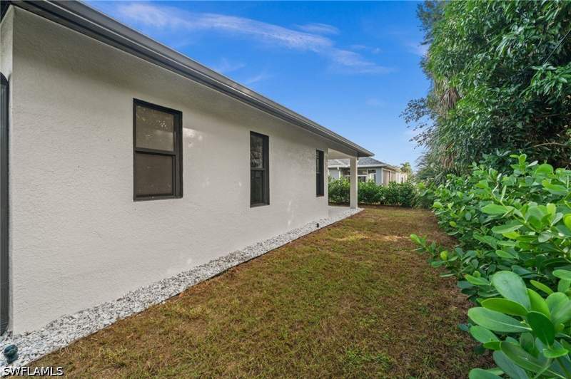 3 bedroom SingleFamilyResidence at 1916 Jefferson Ave, Palmlee Park, Fort Myers — photo 5