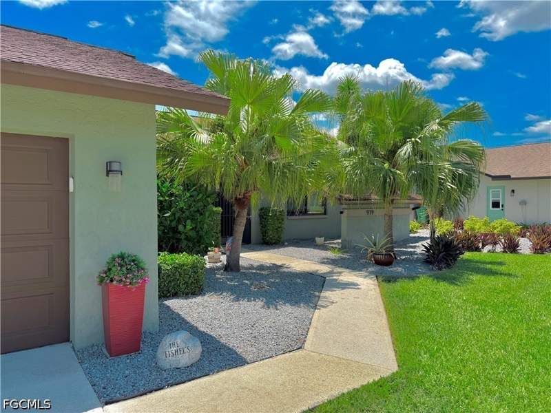 3 bedroom SingleFamilyResidence at 919 SE 20th Ct, Cape Coral, Cape Coral — photo 3