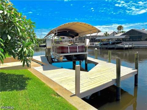919 SE 20th Ct, Cape Coral FL - photo 7 of 42