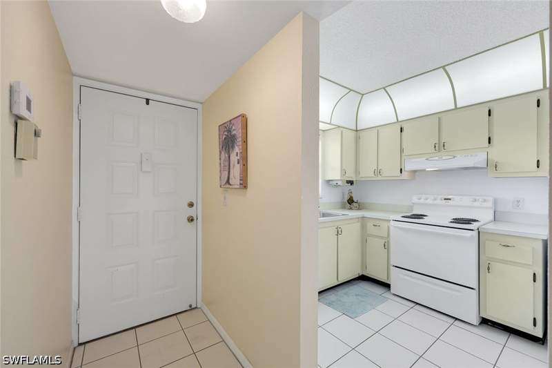 2 bedroom Condominium at 4338 27th CT SW 204, FAIRWAYS AT PAR ONE, Naples — photo 5