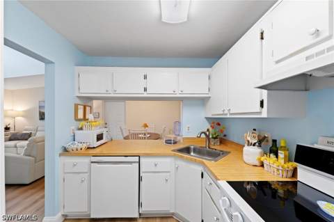 9970 Sailview Ct 20, Fort Myers FL - photo 12 of 46