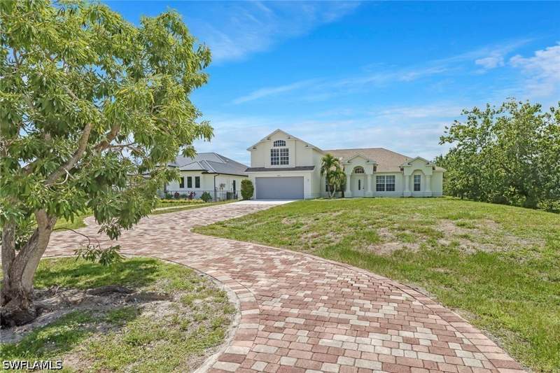 5 bedroom SingleFamilyResidence at 4490 10th St NE, Golden Gate Estates, Naples — photo 5
