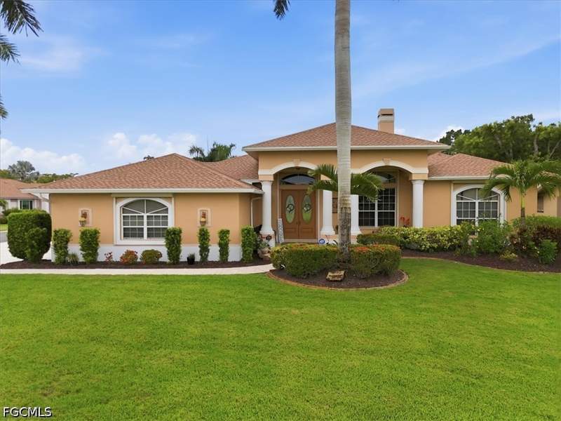 3 bedroom SingleFamilyResidence at 14760 Royal Oak Ct, Swan Lake South, Fort Myers — photo 5