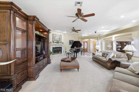 14760 Royal Oak Ct, Fort Myers FL - photo 9 of 37