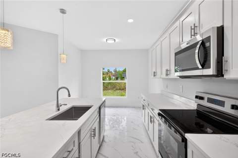 810 Jackson Ave, Lehigh Acres FL - photo 12 of 34
