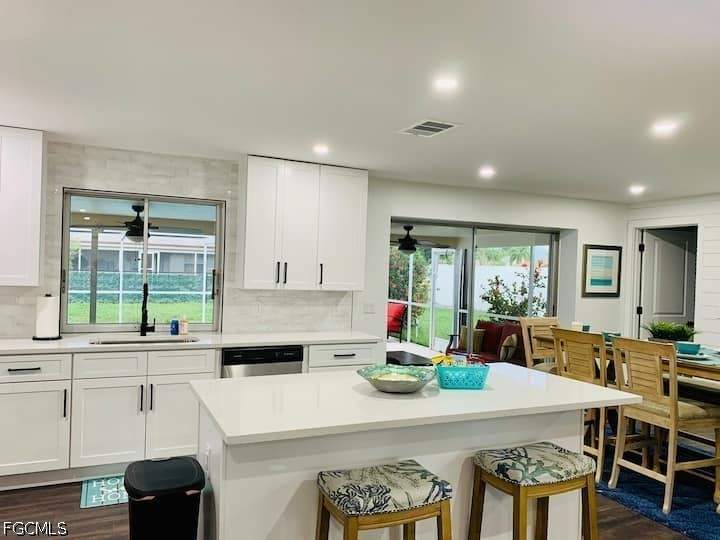 3 bedroom SingleFamilyResidence at 1111 SE 31st St, Cape Coral, Cape Coral — photo 3
