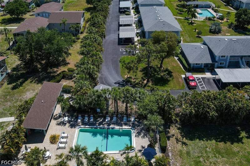 1 bedroom Condominium at 8101 Country Rd 201, Gladiolus Gardens Condo Assn, Fort Myers — photo 4