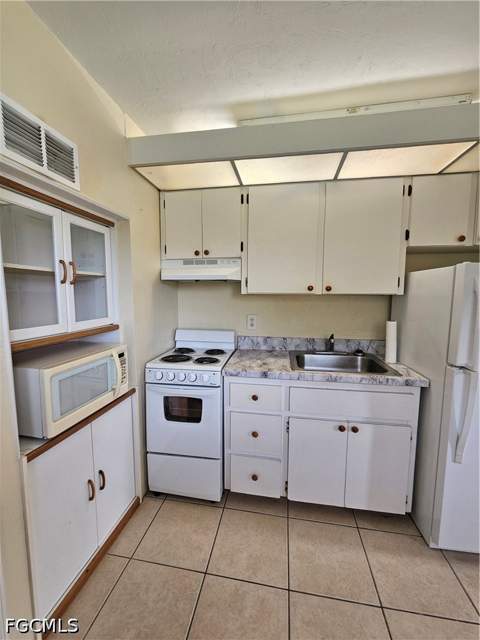 8101 Country Rd 201, Fort Myers FL - photo 9 of 34
