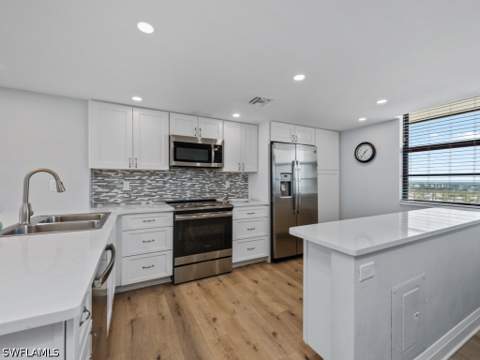 440 Seaview Ct 1502, Marco Island FL - photo 10 of 16