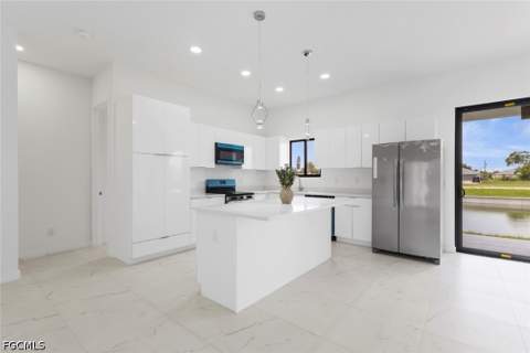 2130 NE 26th St, Cape Coral FL - photo 9 of 30