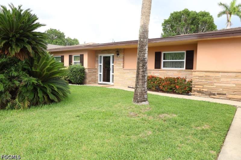 2 bedroom SingleFamilyResidence at 5227 Glade Ct, Cape Coral, Cape Coral — photo 2