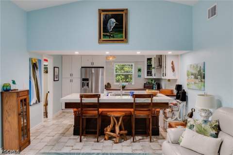 1318 Junonia St, Sanibel FL - photo 11 of 38