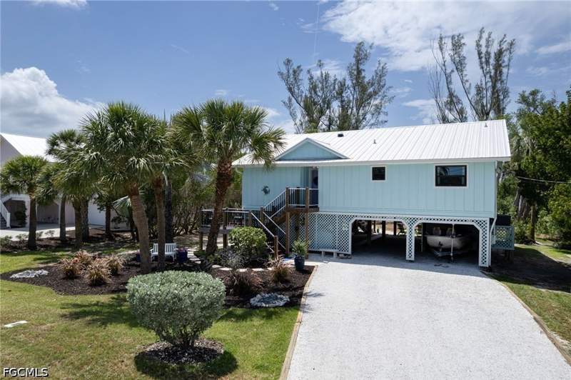 2 bedroom SingleFamilyResidence at 1318 Junonia St, Bayshore Village, Sanibel — photo 2