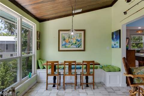 1318 Junonia St, Sanibel FL - photo 9 of 38