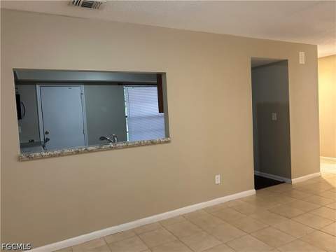 405 SW 43rd Ln, Cape Coral FL - photo 9 of 12