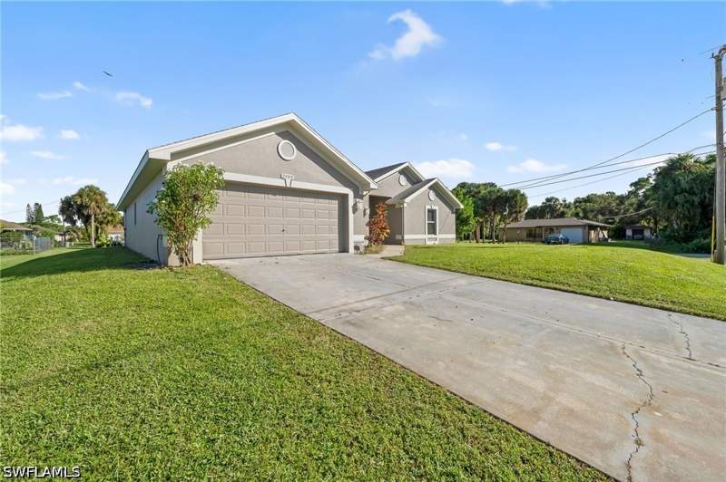 5 bedroom SingleFamilyResidence at 2409 E Edgewater Way, Lehigh Acres, Lehigh Acres — photo 4