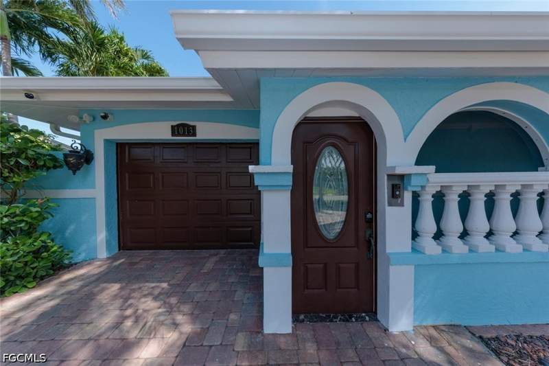 3 bedroom SingleFamilyResidence at 1013 SE 44th St, Cape Coral, Cape Coral — photo 2